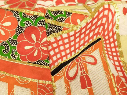 平和屋着物∵女の子　十三参り　子供　祝着　駒刺繍　御所車花文　金彩　正絹　逸品　AABK9203ja