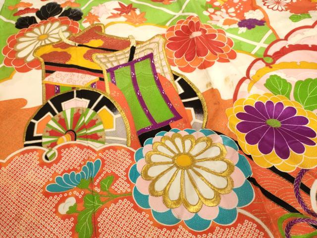 平和屋着物[]七五三　女の子　３歳　祝着　三つ身　刺繍　御所車花文　金糸　金彩　正絹　逸品　AABK9233ja