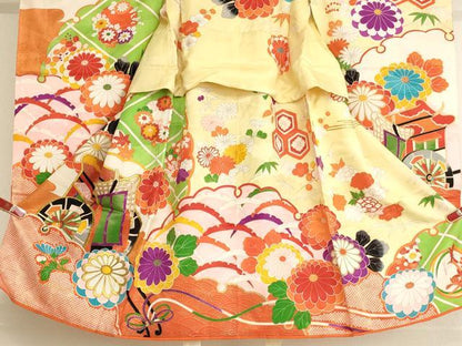 平和屋着物[]七五三　女の子　３歳　祝着　三つ身　刺繍　御所車花文　金糸　金彩　洗える着物　AABK9242ja