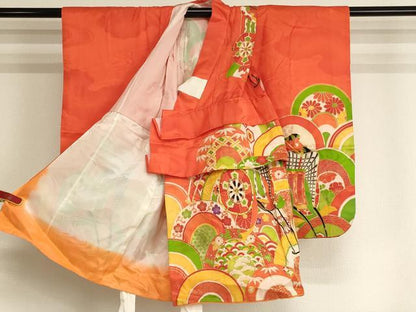 平和屋着物[]七五三　女の子　３歳　祝着　三つ身　駒刺繍　御所車花青海波　金彩　洗える着物　AABK9243ja