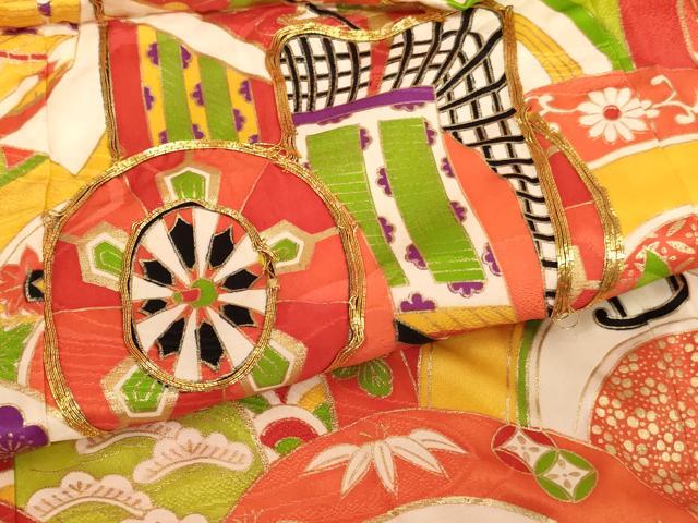 平和屋着物[]七五三　女の子　３歳　祝着　三つ身　駒刺繍　御所車花青海波　金彩　洗える着物　AABK9243ja