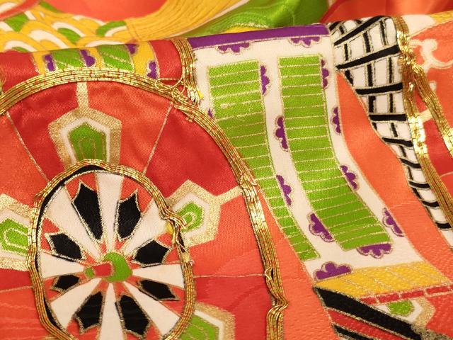 平和屋着物[]七五三　女の子　３歳　祝着　三つ身　駒刺繍　御所車花青海波　金彩　洗える着物　AABK9243ja