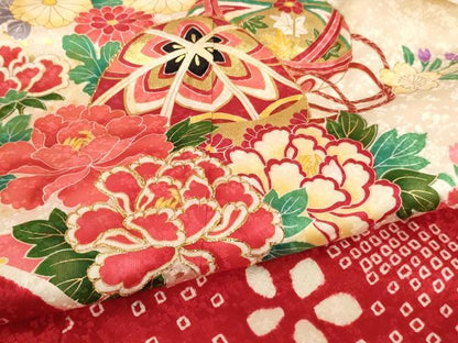 平和屋着物[]七五三 女の子 ７歳 祝着 四つ身 長襦袢(無双仕立て・半衿刺繍)セット 絞り 刺繍 花手毬文 金糸 金彩 逸品 AABK9266ja