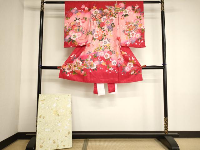 平和屋本店[]お宮参り　女の子　祝着　産着　初着　のしめ　駒刺繍　花鼓文　折り鶴　暈し染め　金糸　金彩　箱付き　逸品　AABK9275ja