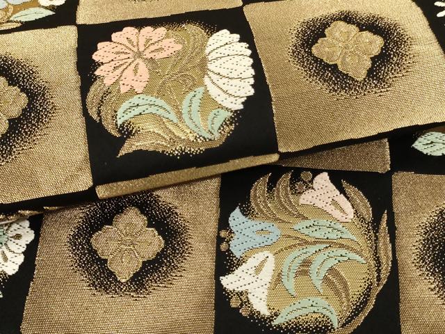 平和屋着物[]西陣　服部織物謹製　子供　全通柄袋帯　市松花丸文　黒地　金糸　正絹　逸品　未使用　AABK9276ja