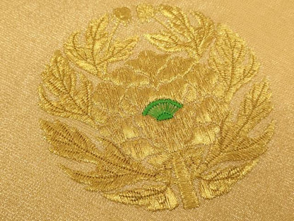 平和屋本店▼打敷　内敷2点セット　三角　金襴　抱き牡丹　法衣　寺院　仏具　仏教　僧侶　神職　装束　AABK9317ja