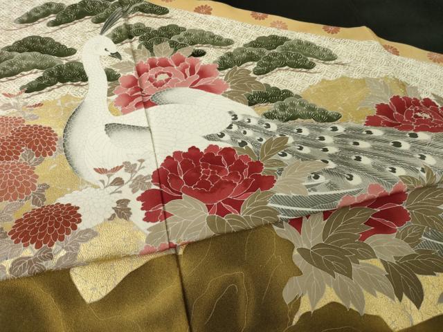 平和屋着物●豪華黒留袖　刺繍　孔雀花文　金彩　正絹　逸品　AABK9323ck