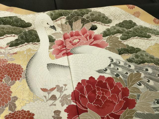 平和屋着物●豪華黒留袖　刺繍　孔雀花文　金彩　正絹　逸品　AABK9323ck