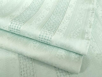 平和屋着物●上質な色無地　中国三大刺繍　スワトウ刺繍　汕頭刺繍　草花間道　蕎麦切色　正絹　逸品　AABK9332ck
