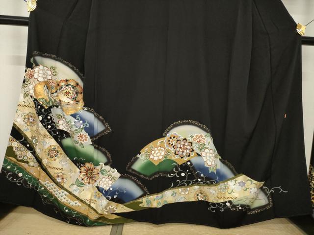 平和屋着物●谷崎潤一郎の世界　黒留袖　駒刺繍　正倉院鳳凰花文　金彩　正絹　逸品　AABK9348ck