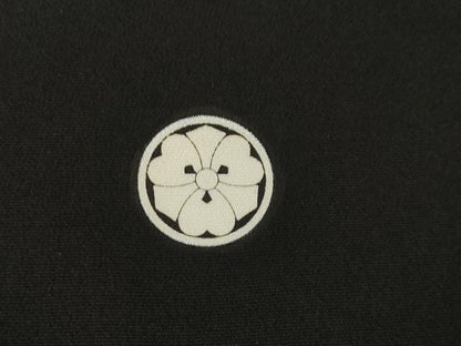 平和屋着物●谷崎潤一郎の世界　黒留袖　駒刺繍　正倉院鳳凰花文　金彩　正絹　逸品　AABK9348ck