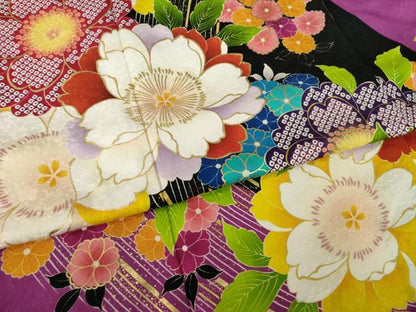 平和屋着物●豪華振袖　舞花文　金彩　正絹　逸品　AABK9382ck