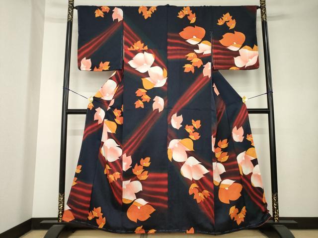 平和屋着物●上質な小紋　舞花文　黒地　正絹　逸品　AABK9396ck