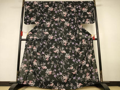 平和屋着物＊夏物　小紋　紗　草花文　黒地　洗える着物　AABK9543jd