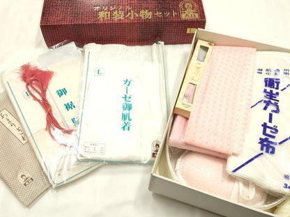 平和屋着物▼和装小物 着付け用品まとめて17点 晴れ着の丸昌 肌着 裾除 腰紐 伊達締め 帯枕 帯金具 衿芯 ガーゼ 未使用品有りAABK9740ay