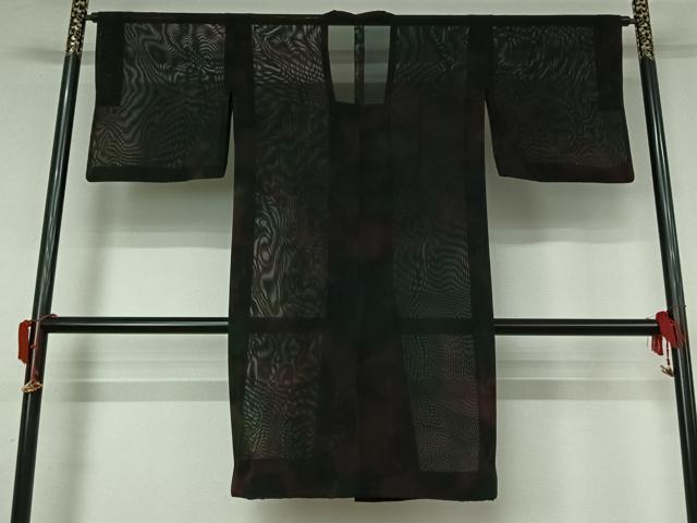 平和屋着物▽道行コート　スリーシーズン　春夏秋　塵除け　霞文　黒地　ロング丈　正絹　逸品　AABK9853jh
