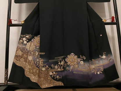 平和屋着物●豪華黒留袖　作家物　泰常　駒刺繍　花唐草文　暈し染め　金彩　やまと誂製　正絹　逸品　AABK9881ph