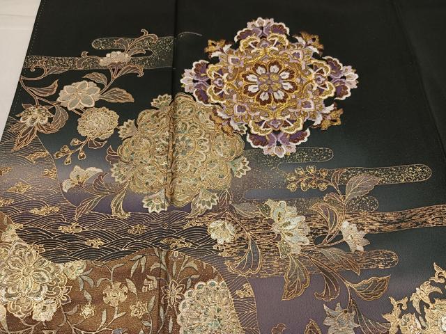 平和屋着物●豪華黒留袖　作家物　泰常　駒刺繍　花唐草文　暈し染め　金彩　やまと誂製　正絹　逸品　AABK9881ph