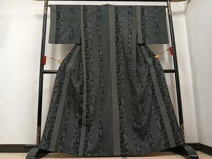 平和屋着物●本塩沢　110亀甲　花間道　正絹　逸品　AABK9904ph