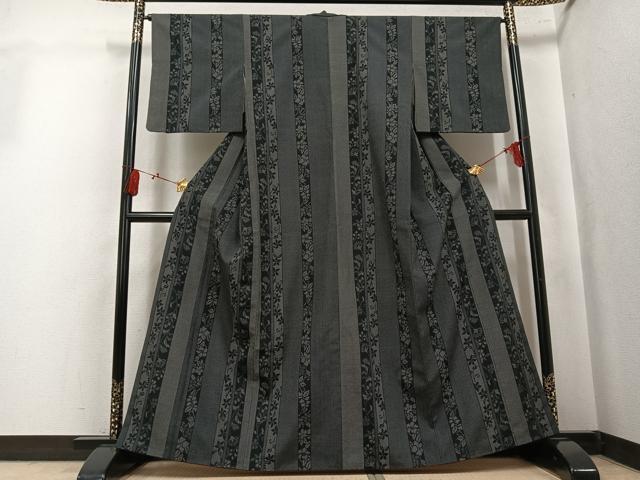 平和屋着物●本塩沢　110亀甲　花間道　正絹　逸品　AABK9904ph