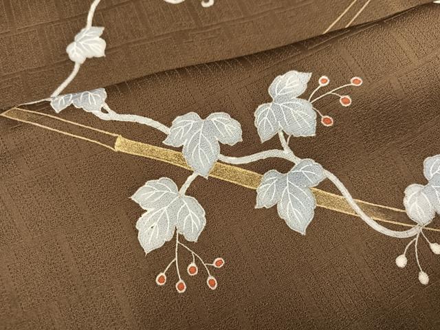 平和屋着物●訪問着　駒刺繍　葡萄蔦草文　暈し染め　金彩　正絹　逸品　AABK9916ph