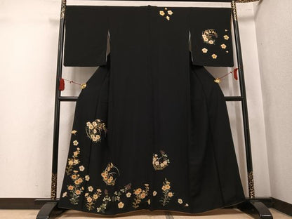 平和屋着物●訪問着　草花文　黒地　やまと誂製　正絹　逸品　AABK9936ph