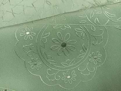 平和屋着物●上質な色無地　中国三大刺繍　スワトウ刺繍　汕頭刺繍　総刺繍　草花文　薄萌葱色　まるやま扱い 正絹 逸品 未使用 AABK9940ph