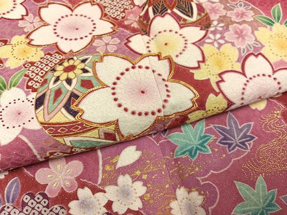 平和屋着物●豪華振袖　駒刺繍　草花毬文　暈し染め　金彩　金通し地　京都きもの友禅扱い　正絹　逸品　AABK9942ph