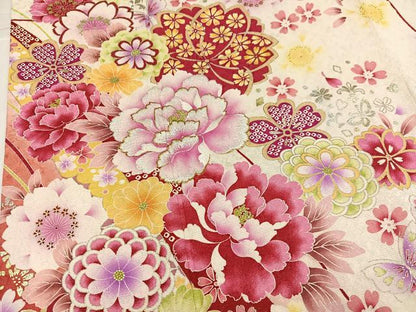 平和屋着物●豪華振袖　花蝶文　暈し染め　金銀彩　銀通し地　正絹　逸品　AABK9943ph