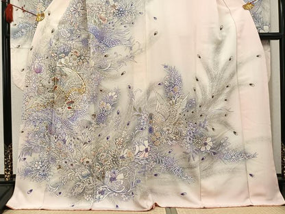 平和屋着物●豪華振袖　駒刺繍　孔雀花文　暈し染め　金彩　正絹　逸品　AABK9950ph