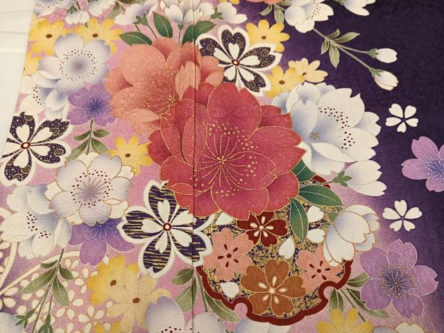 平和屋着物●豪華振袖　舞花文　暈し染め　金彩　正絹　逸品　AABK9952ph