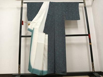 平和屋着物●重要無形文化財・伊勢手彫型本染・細合俊男　江戸小紋　菊唐草文　鬼しぼ縮緬　正絹　逸品　AABK9955ph