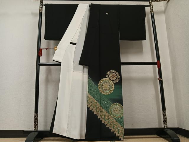 平和屋着物●豪華黒留袖　泰常　駒刺繍　花唐草文　暈し染め　金彩　正絹　逸品　AABK9963ph