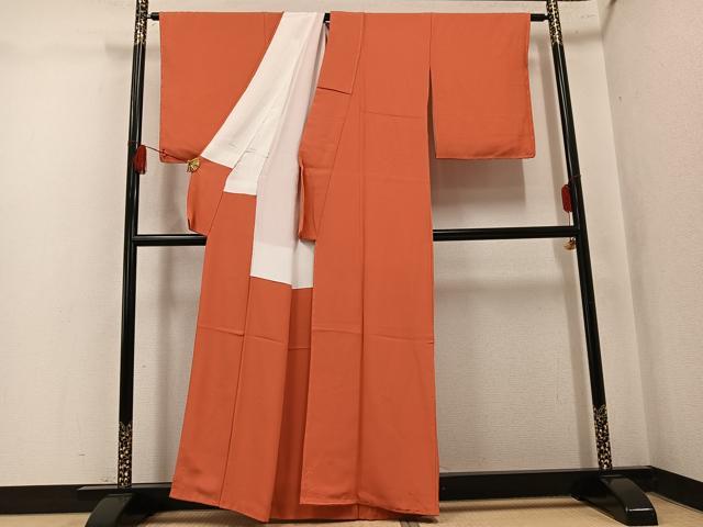 平和屋着物●上質な色無地　鉛丹色　正絹　逸品　未使用　AABK9999ph