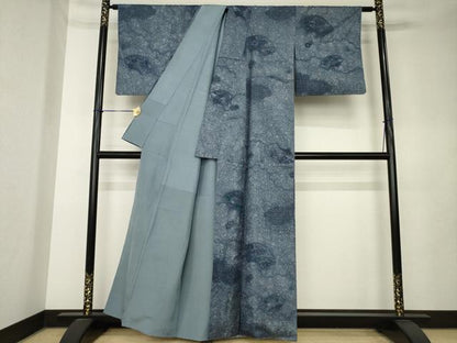 平和屋着物●本場染大島紬　総刺繍　中国三大刺繍　汕頭刺繍　スワトウ刺繍　地紙花文　正絹　逸品　AABL0013ck