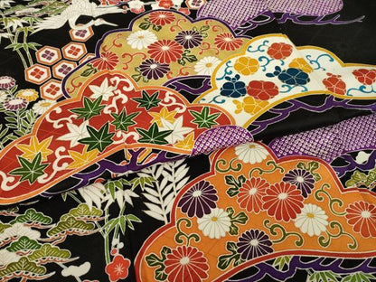 平和屋着物●豪華振袖　飛鶴吉祥松文　黒地　金彩　正絹　逸品　AABL0080ck