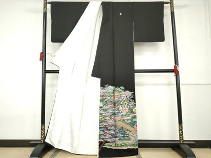 平和屋着物●豪華黒留袖　蘇州刺繍　作家物　渡り橋松竹梅風景文　正絹　逸品　AABL0102cs
