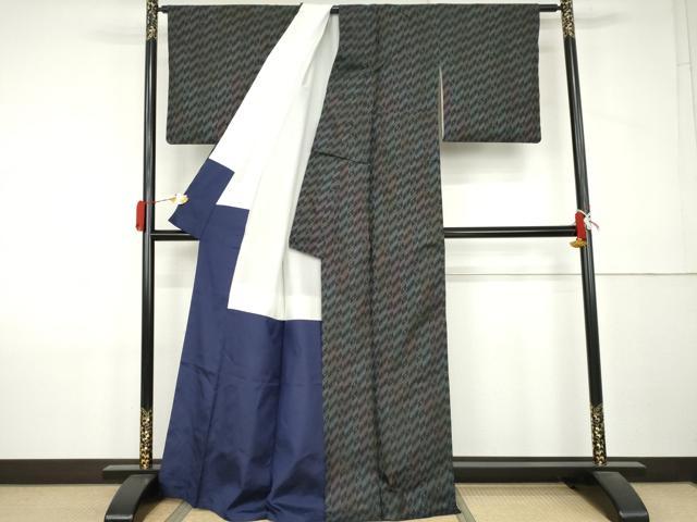 平和屋着物●本場大島紬　9マルキ　変わり斜縞　黒地　正絹　逸品　AABL0114cs