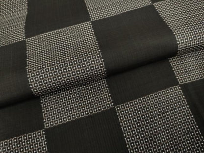 平和屋着物●本場大島紬　100亀甲　市松文様　深田兼徳作　証紙付き　正絹　逸品　AABL0147cs