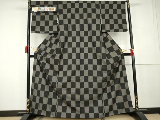 平和屋着物●本場大島紬　100亀甲　市松文様　深田兼徳作　証紙付き　正絹　逸品　AABL0147cs