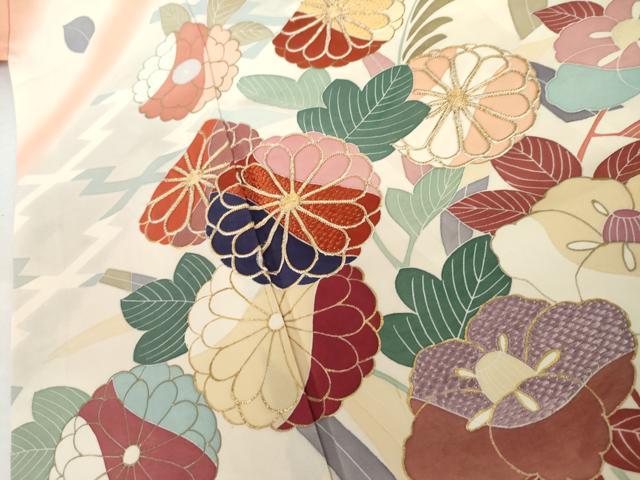 平和屋着物●創業460年・千總　振袖　駒刺繍　草花文　暈し染め　金彩　正絹　逸品　AABL0181cs
