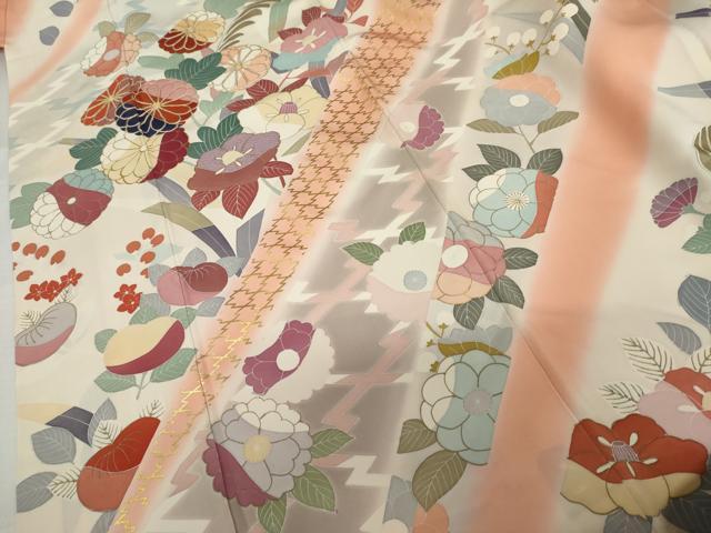 平和屋着物●創業460年・千總　振袖　駒刺繍　草花文　暈し染め　金彩　正絹　逸品　AABL0181cs