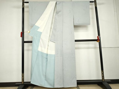 平和屋着物●上質な色無地　流水舞葉文　白鼠色　正絹　逸品　AABL0228cs