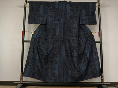 平和屋着物▽本場結城紬　重要無形文化財　単衣　100亀甲　草花文　正絹　逸品　AABL0369jh