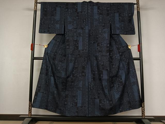 平和屋着物▽本場結城紬　重要無形文化財　単衣　100亀甲　草花文　正絹　逸品　AABL0369jh