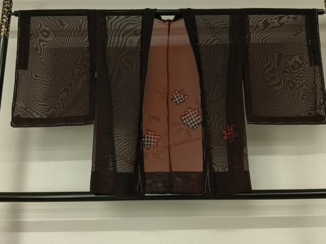 平和屋着物▽羽織　スリーシーズン　春夏秋　塵除け　草花文　黒地　正絹　逸品　未使用　AABL0520jh