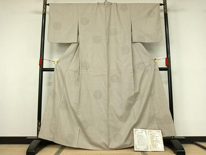 平和屋着物▽重要無形文化財　本場結城紬　単衣　80亀甲　花丸文　鑑定書付き　岡本弘作　正絹　逸品　AABL0522jh