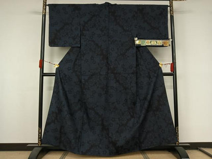 平和屋着物▽本場結城紬　重要無形文化財　単衣　100亀甲　雪輪花文　証紙付き　正絹　逸品　未使用　AABL0552jh