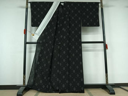 平和屋着物▽上質な紬　単衣　幾何学文様　黒地　正絹　逸品　AABL0599jh