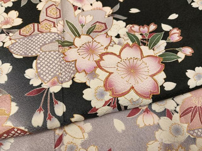 平和屋着物●豪華振袖　駒刺繍　夜桜　黒地　金彩　正絹　逸品　AABL0638ph